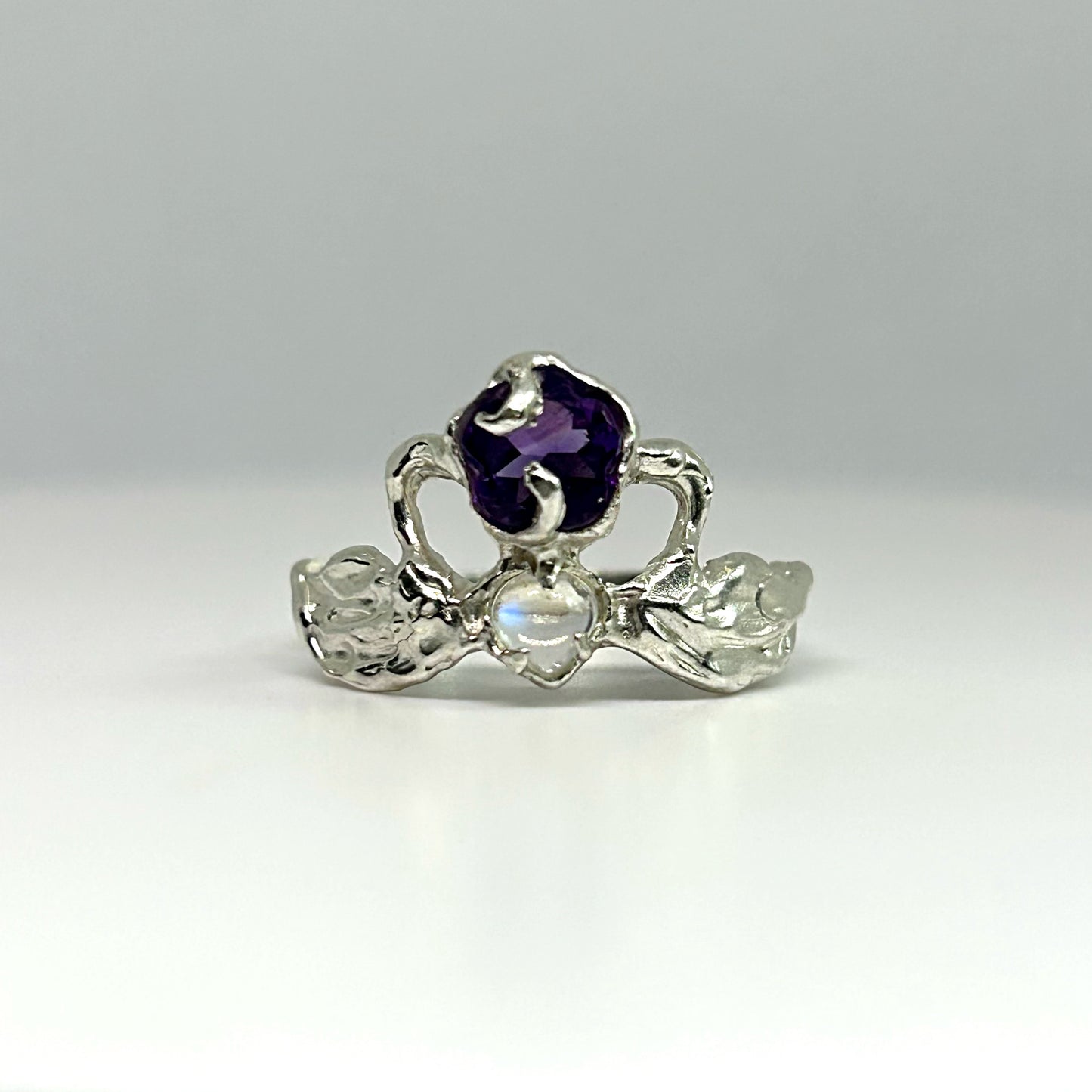 Amethyst & Moonstone Swans in Love - US 7.25/UK N1/2