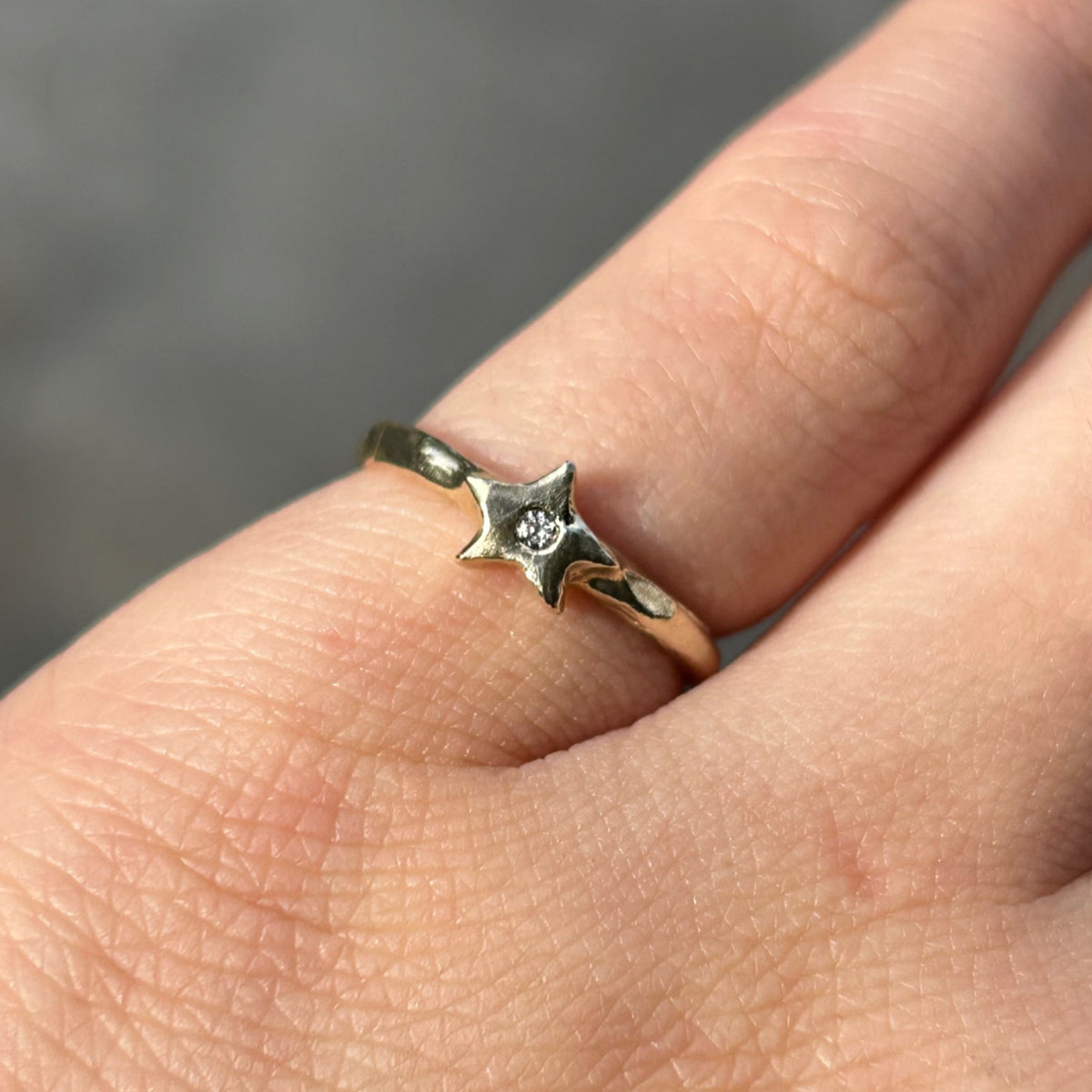 Étoile - Made To Order Solid Gold Ring