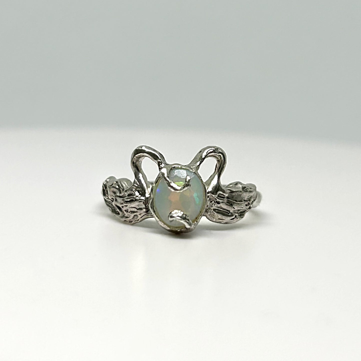 Opal Swans in Love - US 6.25/UK L1/2