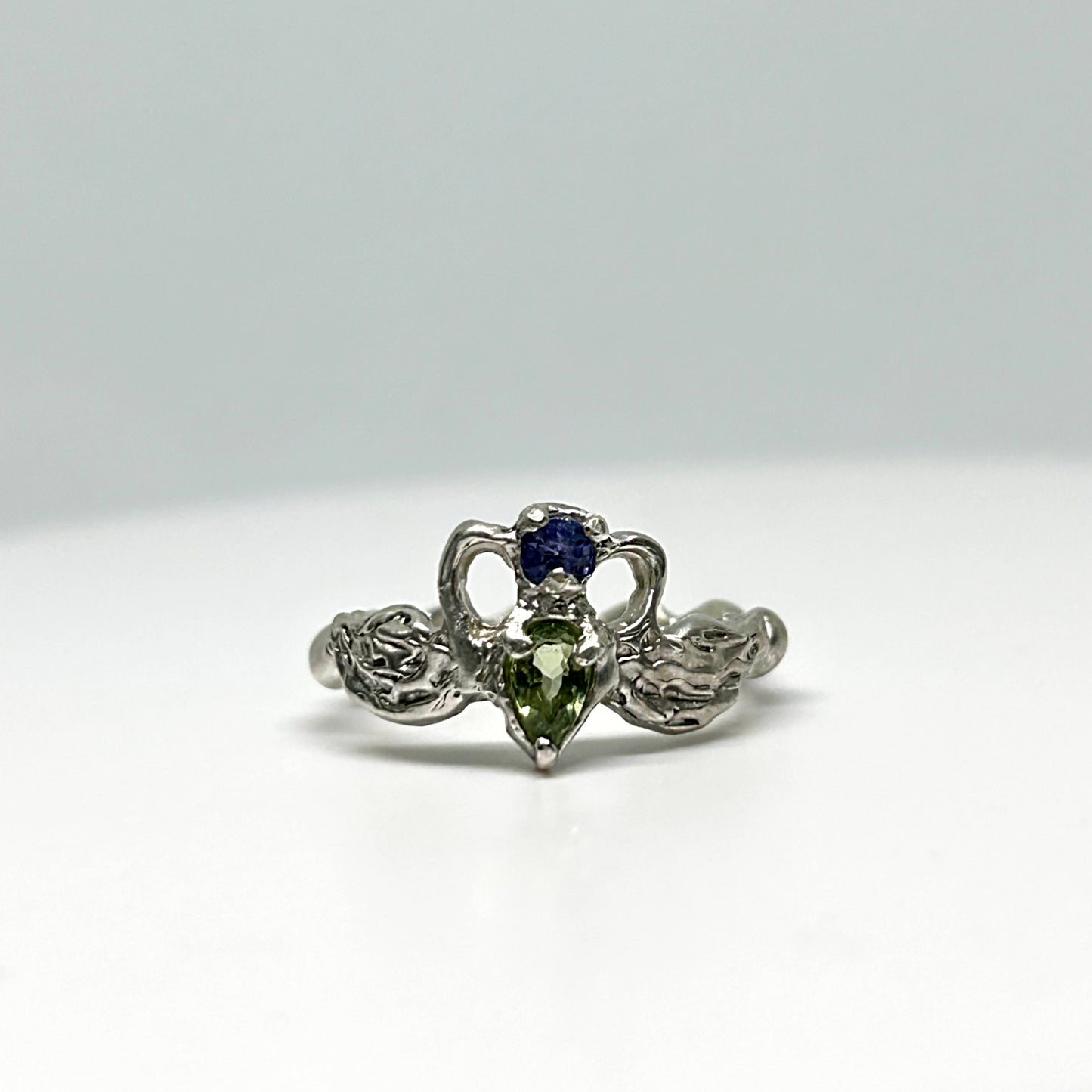 Sapphire & Tanzanite Swans in Love - US 5.25/UK J1/2