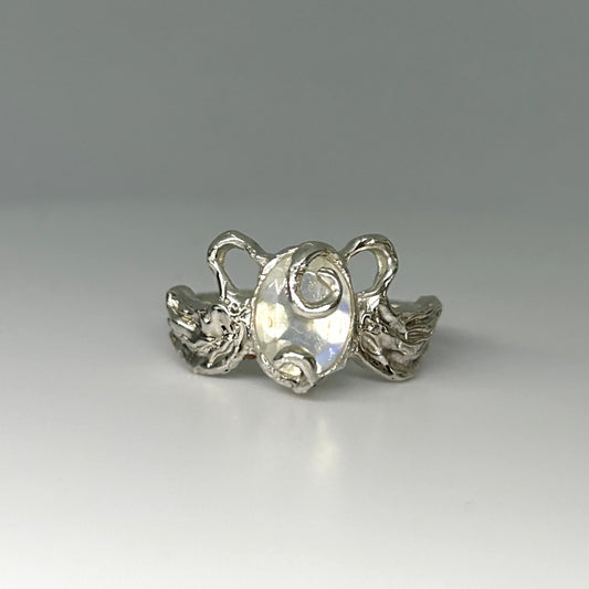 Moonstone Swans in Love - US 7/UK N