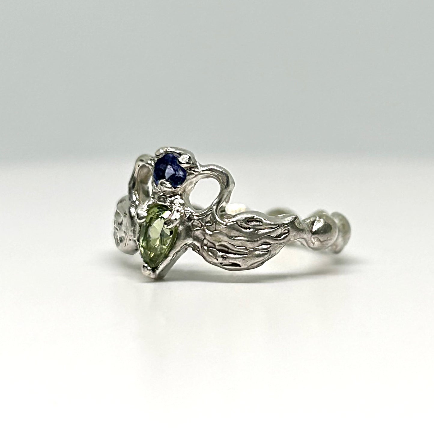 Sapphire & Tanzanite Swans in Love - US 5.25/UK J1/2