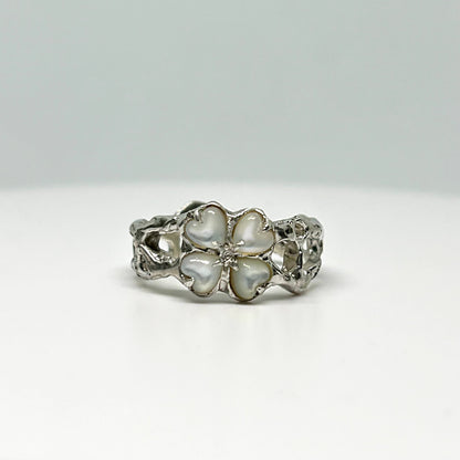 Clover Ring - US 7/UK N