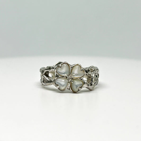Clover Ring - US 7/UK N
