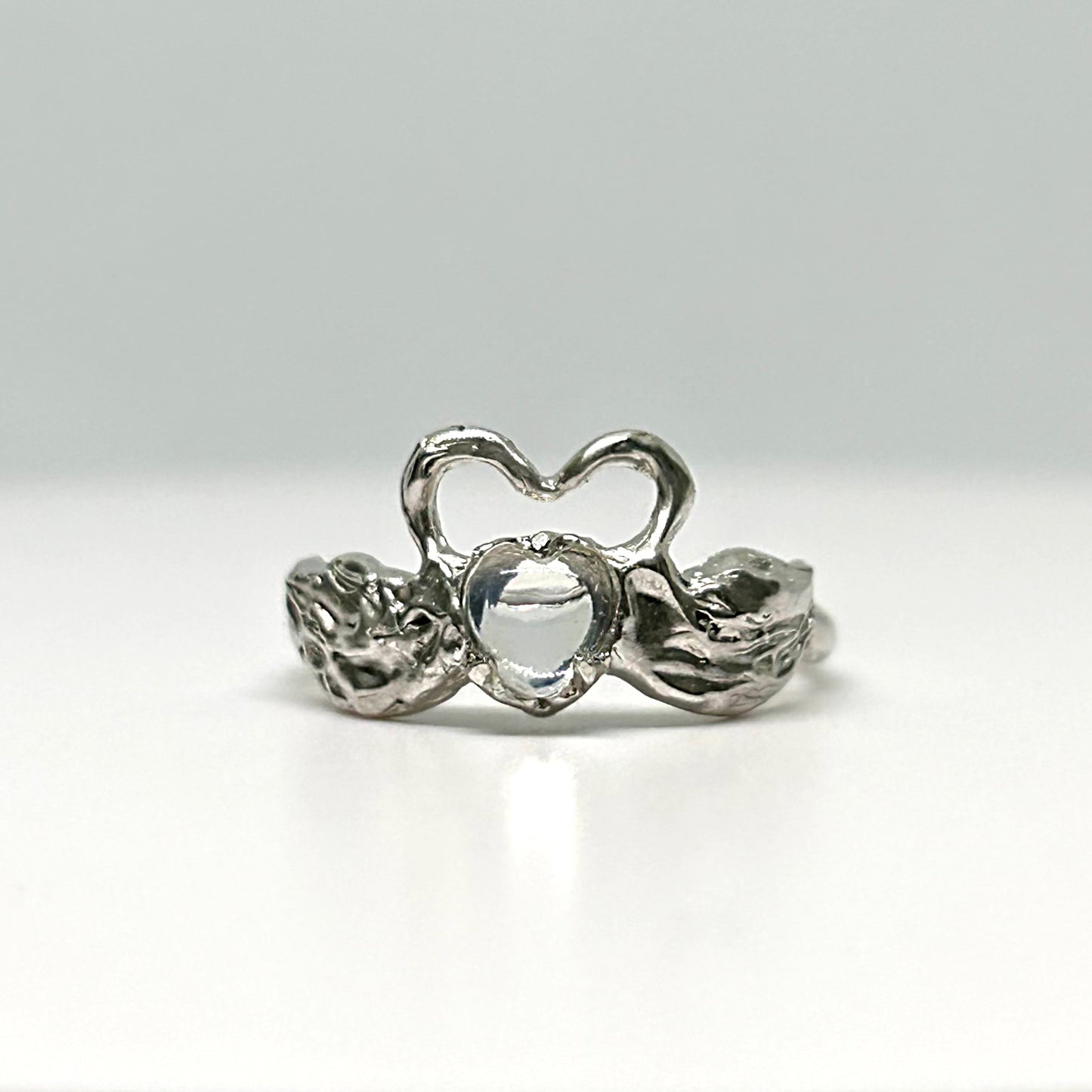 Moonstone Swans in Love - US 5.5/UK K