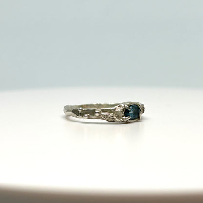 Juniper Ring - US 5.25 / UK J1/2