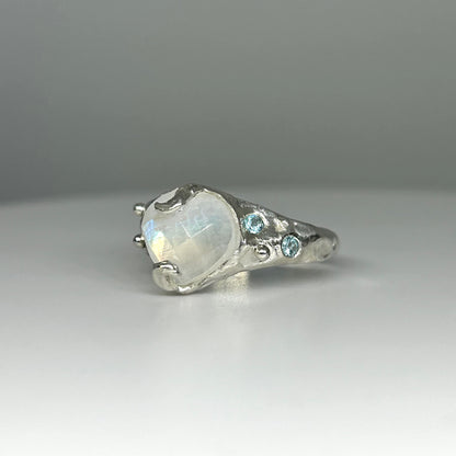 Celina Ring - US 7.75/UK O1/2