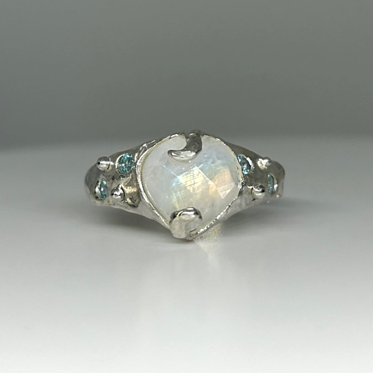 Celina Ring - US 7.75/UK O1/2