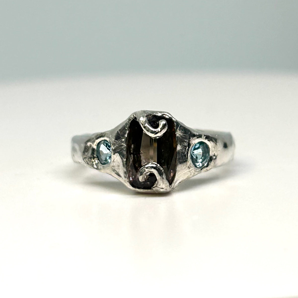 Daphne Ring - US 6.25/UK L 1/2