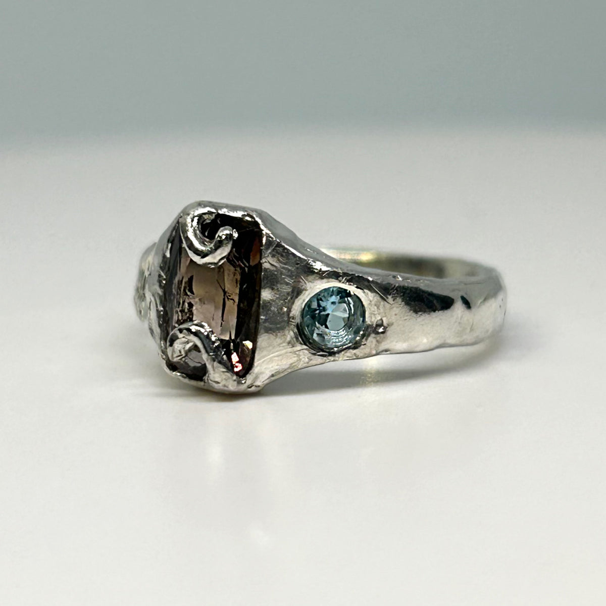 Daphne Ring - US 6.25/UK L 1/2