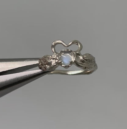 Moonstone Swans in Love - US 5.5/UK K