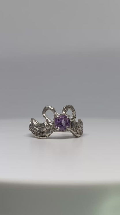 Swans in Love - US 6/UK L